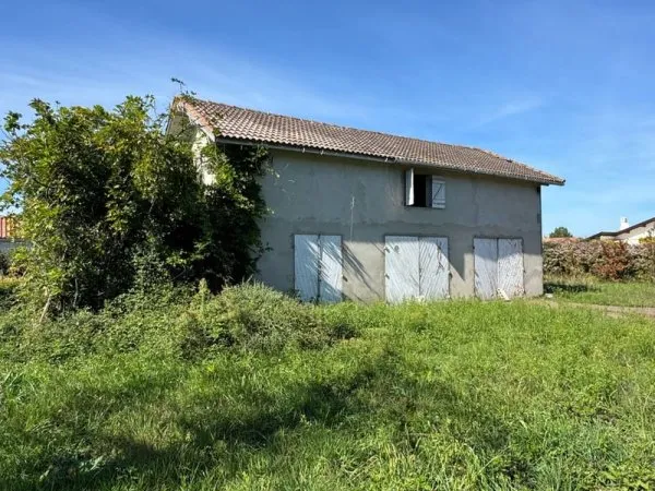 Dépendance à fort potantiel de réhabilitation sur un terrain