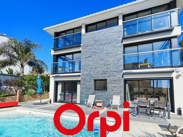 Maison 8 pièces 193 m²
