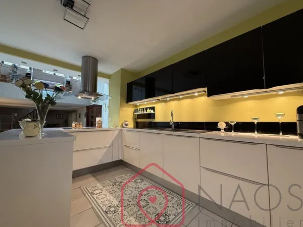 Appartement 5 pièces 180 m²