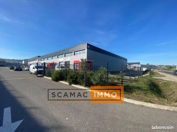 Local d'activité 277 m²