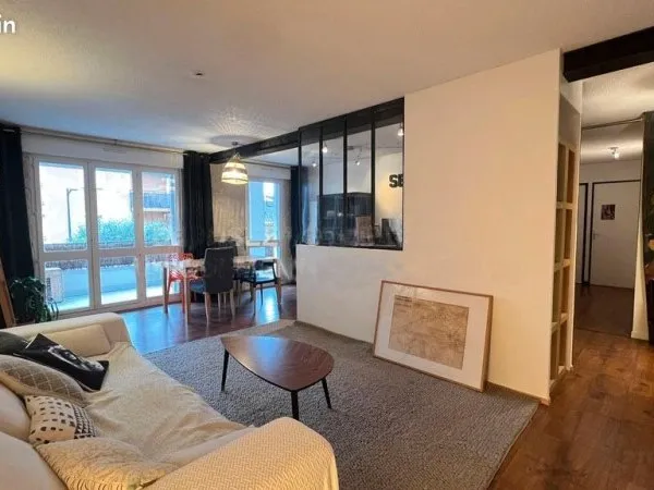 T3 coeur minimes avec terrasse et garage dans petite co-pro idéalement situé sur jardin arboré