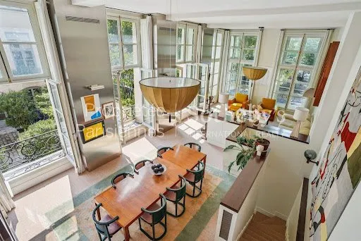 Appartement 4 pièces 145 m²