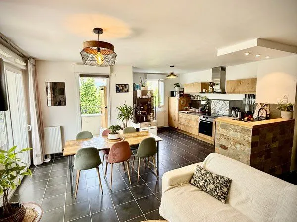 ✨ À vendre - Superbe T3 lumineux - Emplacement idéal - Blacon / Garage + place de parking en s-sol ✨