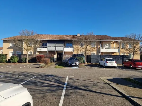 appartement situé dans une résidence récente, calme et sécurisée à Daux