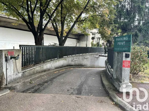 Parking 11 m²