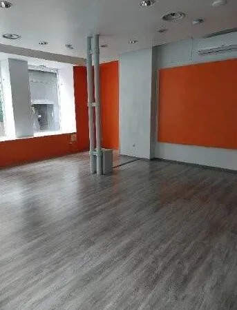 Local commercial 6 pièces 10 m²