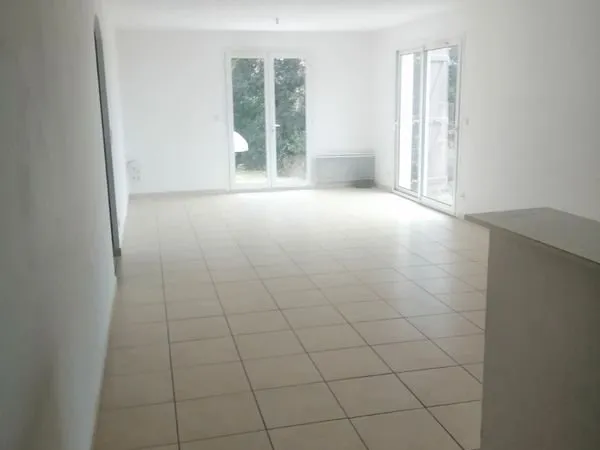 Maison Location Faugères 4p 93m² 1080€