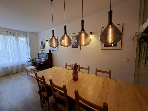 Maison 6 pièces 180 m²