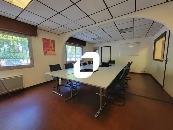 Bureaux 216 m²