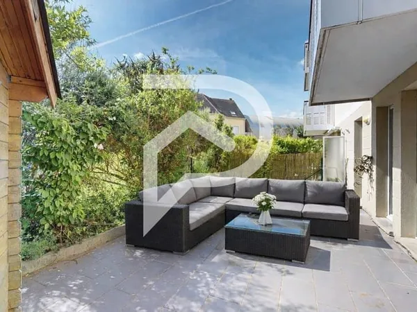 Appartement Ecquevilly en rez-de-jardin comme une maison ? 3 chambres ? Jardin 100 m² ? Résidence ré