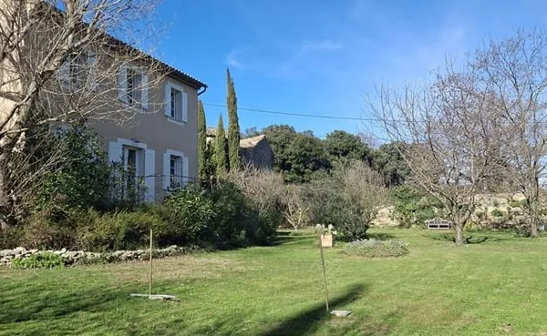 ECLUSIVITÉ - Un petit coin de paradis à 2 pas de Chamaret en Drôme provençale!