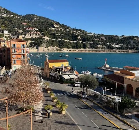 VILLEFRANCHE VIEILLE VILLE MURS COMMERCIAUX