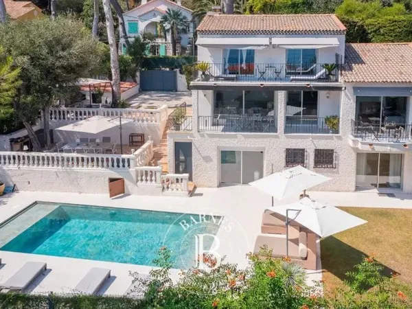 CAP D'ANTIBES - VILLA RENOVEE VUE MER - 6 CHAMBRES