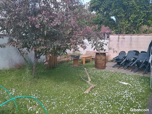 Maison individuelle avec jardin