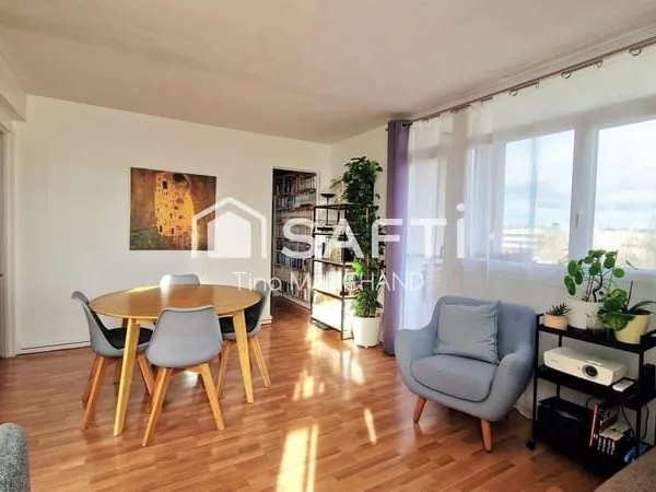 Appartement 3 pièces rénové - Dernier Etage