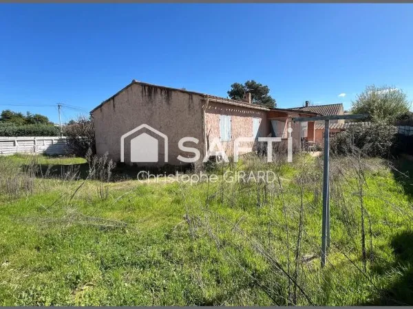 Villa traditionnelle de Type 4 avec Garage et Jardin