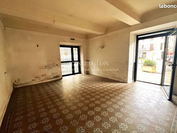 Local commercial 35 m² Trans-en-Provence