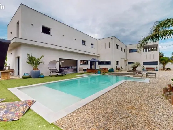 Maison 11 pièces 505 m²
