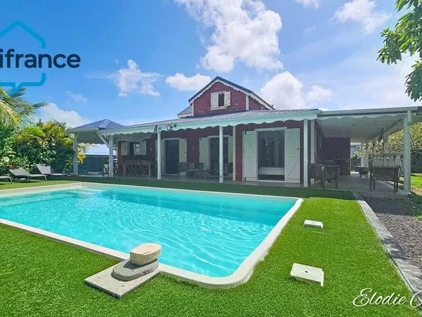 Villa contemporaine T6 avec piscine secteur calme et prisé