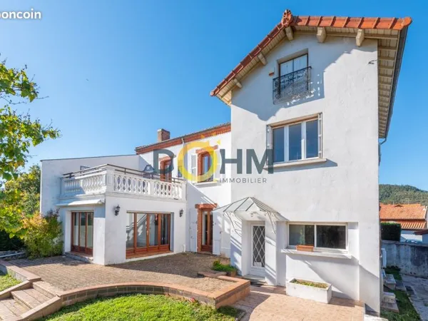 Propriété 13 pièces 245 m²