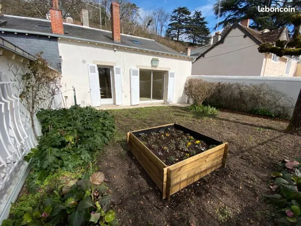 BELLE maison RÉNOVÉE, pleine de charme, 5 pièces, jardin, centre ville VOUVRAY
