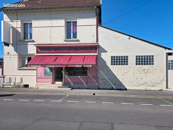 Boutique 187 m² Fargniers