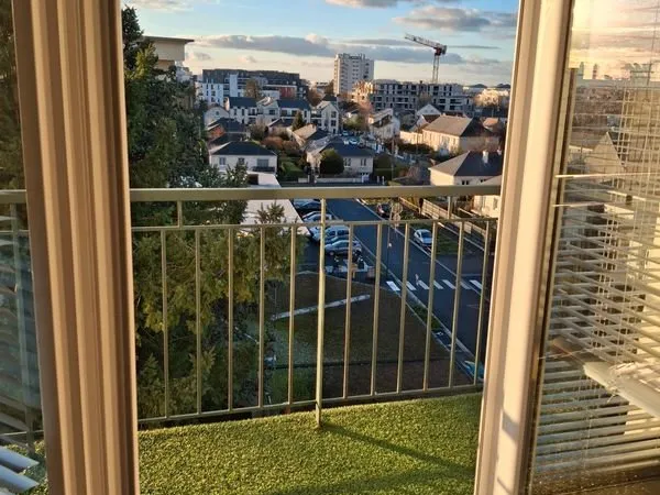 Location Grand T2 meublé- 50 m²- avec balcon - 740 charges comprises