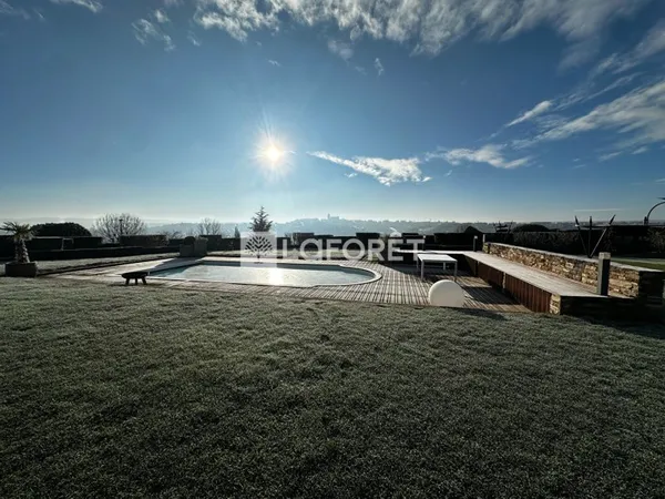 Maison 5 pièces 163 m²