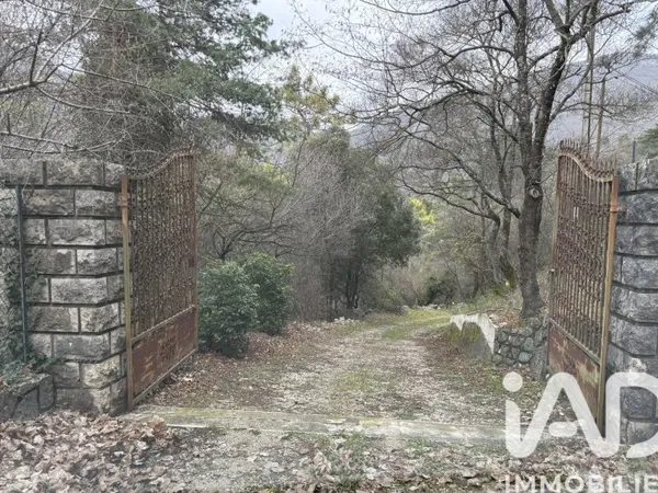 Terrain 56500 m²