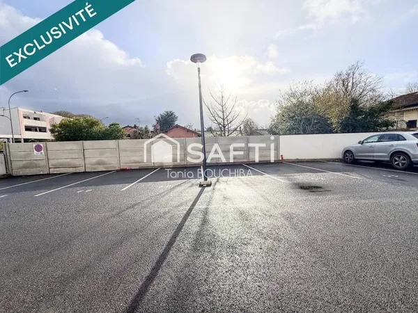 Place de parking rare  Secteur Golf