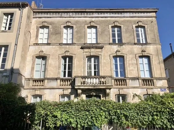 Superbe Maison de Ville dans un quartier recherché.