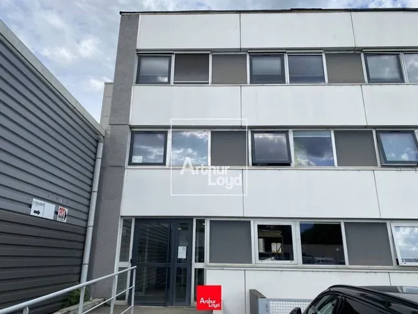 Bureau 86 m²