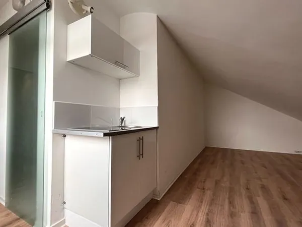 Studio 1 pièce 12 m²