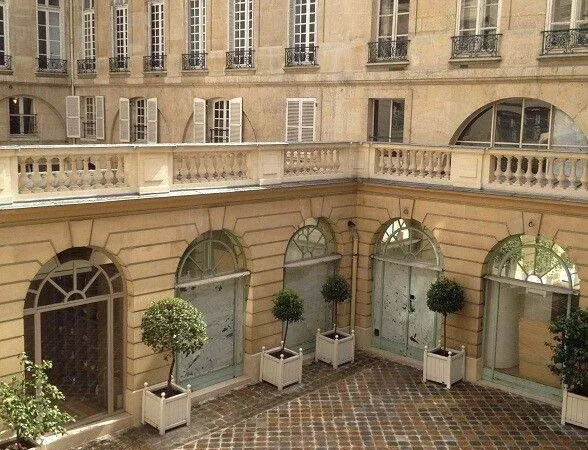 Bureaux 242 m²