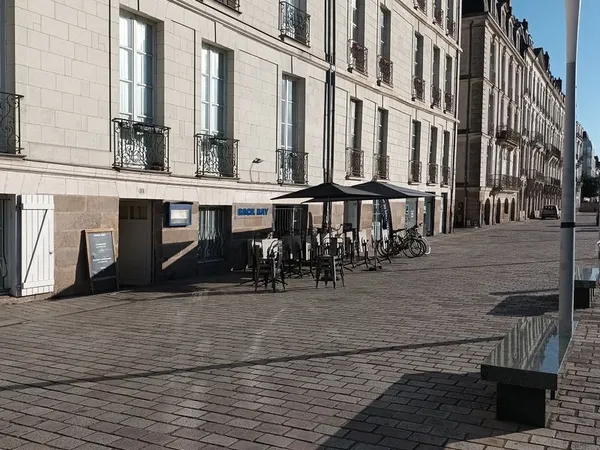 Dans un magnifique immeuble du XVIII e siècle, quartier FEYDEAU, appartement de 41 m²