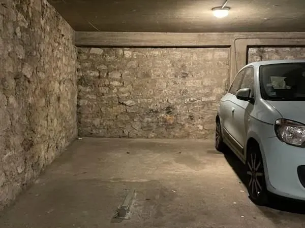 Parking 9 m²