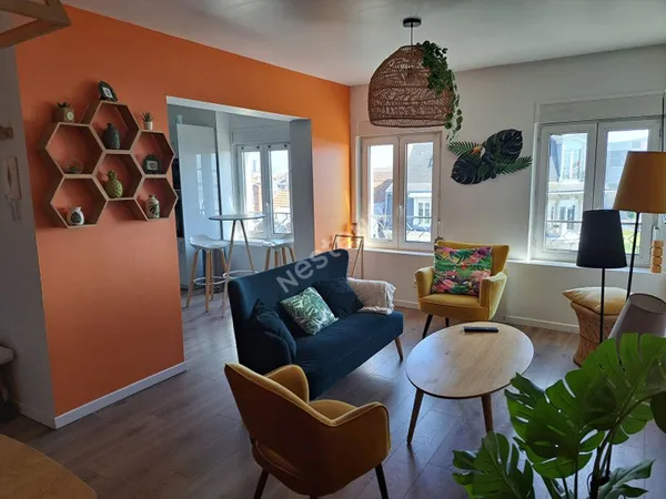 T5 MEUBLE EN DUPLEX DE CHARME - SECTEUR GARE CENTRE