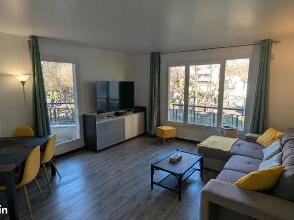 Loue T3 meublé de 66 m² avec 2 balcons, 1 jardin surélevé, proche métro 8 et 15