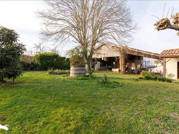 Maison 9 pièces 252 m²