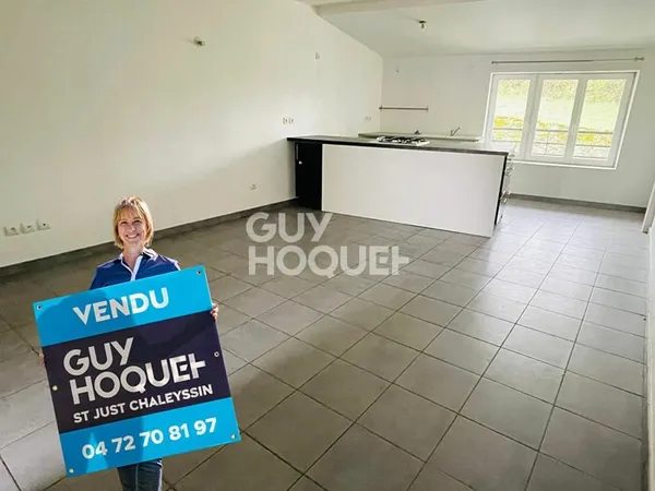 Appartement T3 avec terrain privatif 250 m²