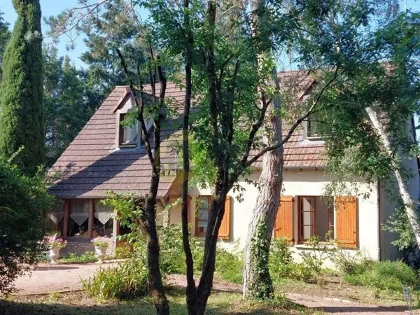 MAISON AVEC PISCINE SUR GRAND PARC ARBORE
