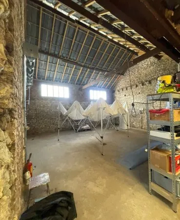 Loue local commercial - 140m²