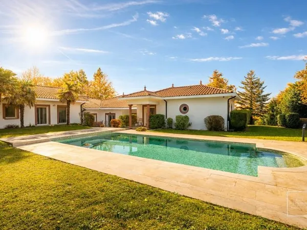 SAINT CYR AU MONT D'OR, Magnifique vue pour cette Maison de 330m² (410m² utiles)