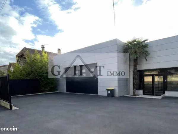 Local industriel 415 m²