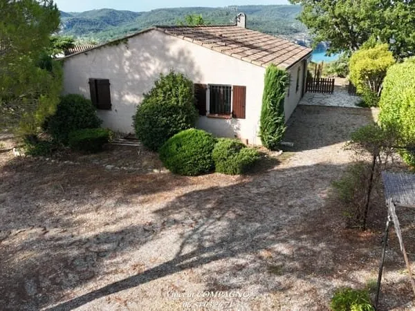 Maison 100 m² plein sud - Terrain 1000 m² - Vue lac - Piscine