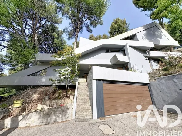 Maison 5 pièces 160 m²