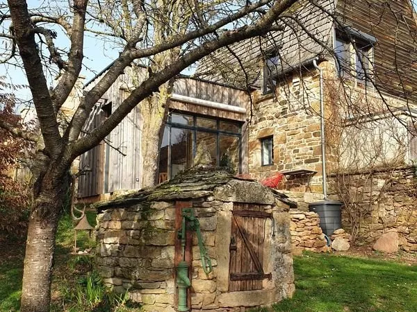 Maison de pays entièrement rénovée