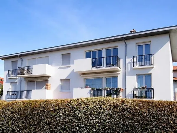 Golf & Océan à pied - Dernier étage avec garage - À rénover