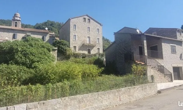 Maison 1 pièce 293 m²