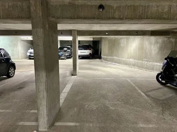 Loue parking 10m²